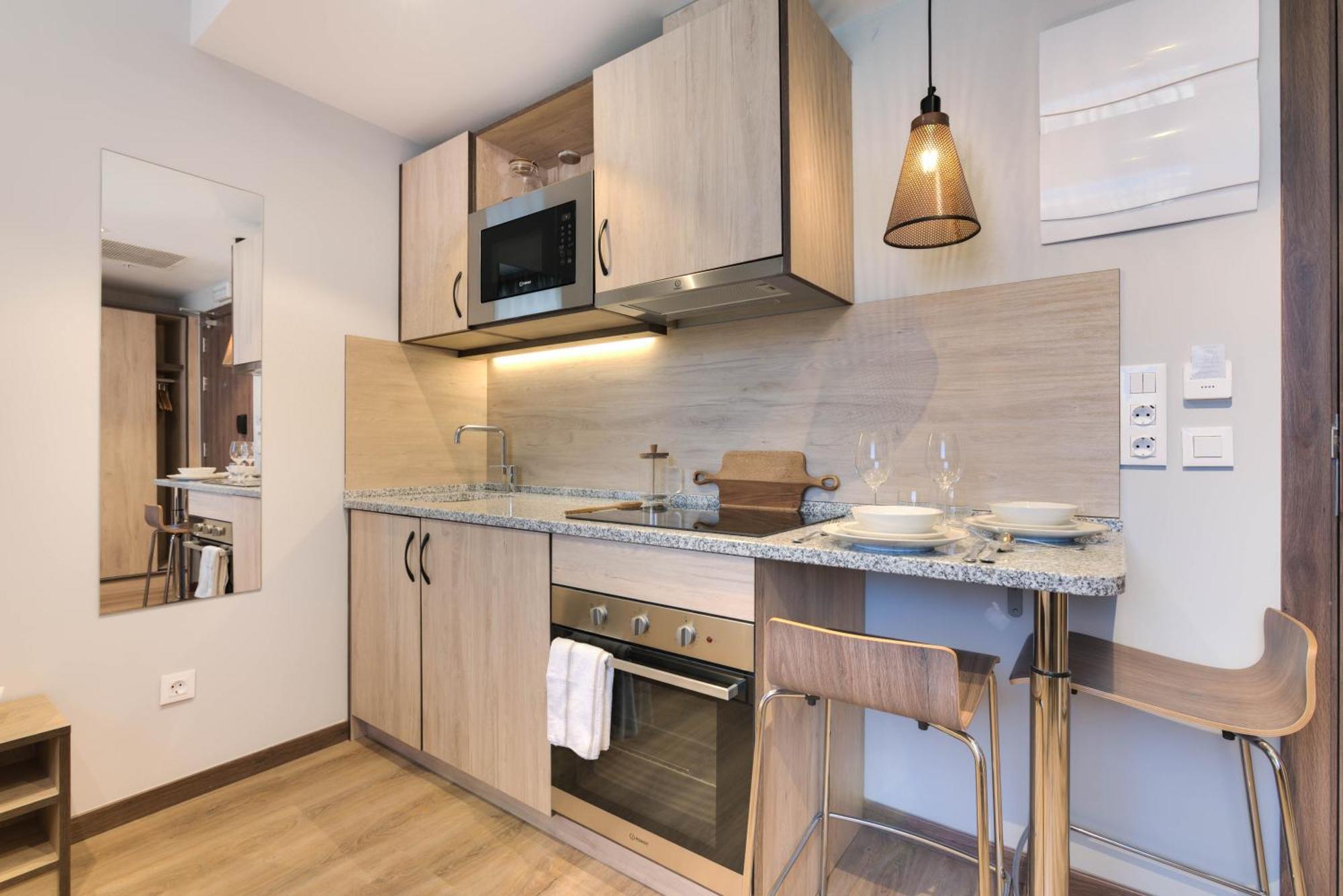 Livensa Living Pamplona Albergue Juvenil Exterior foto